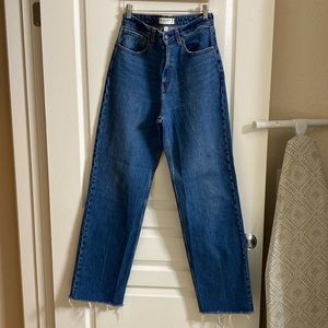 Abercrombie Curve Love The 90’s Relaxed Jean High Rise